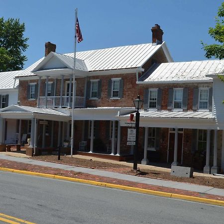 Wayside Inn Middletown Eksteriør billede