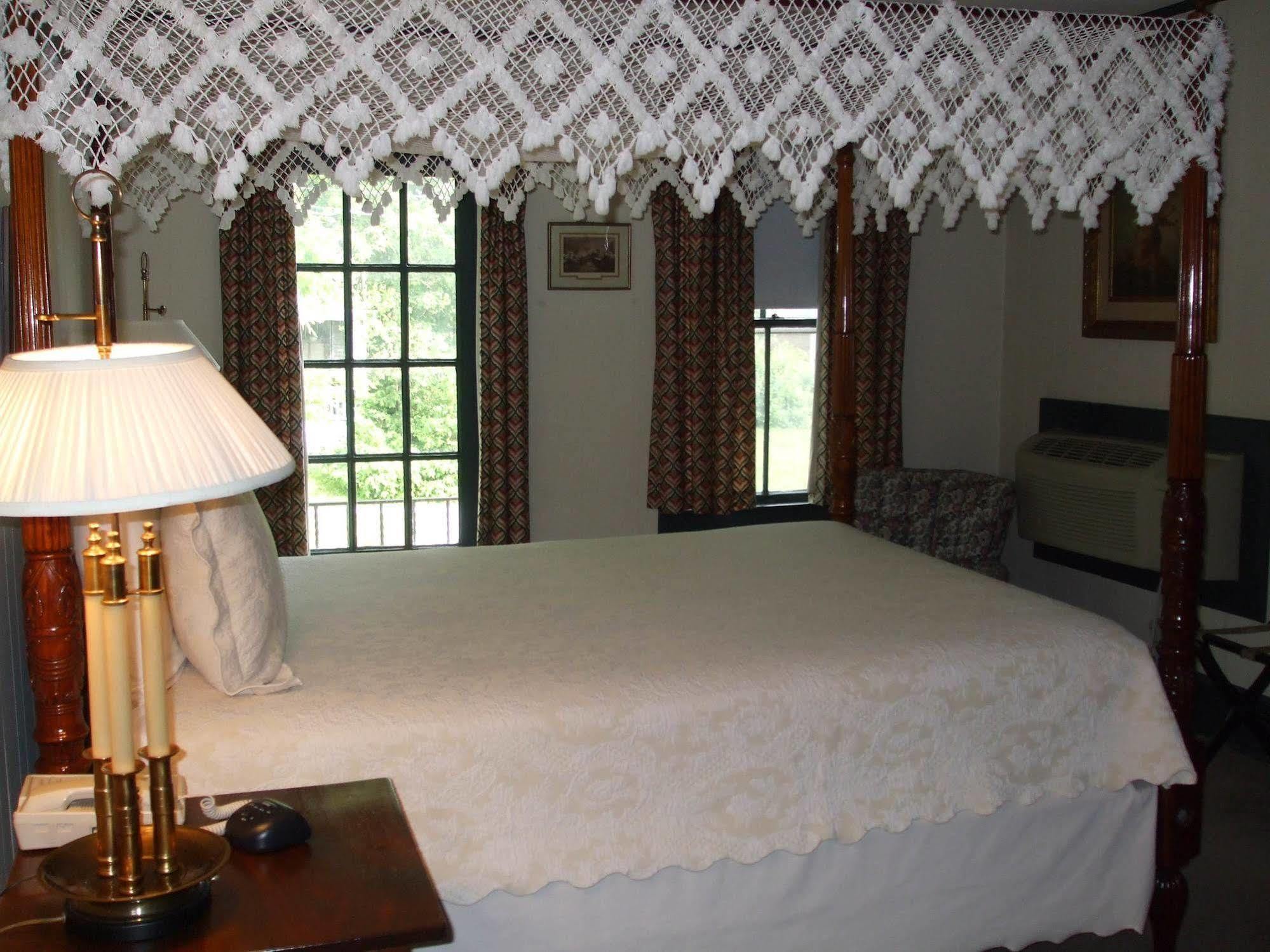 Wayside Inn Middletown Eksteriør billede