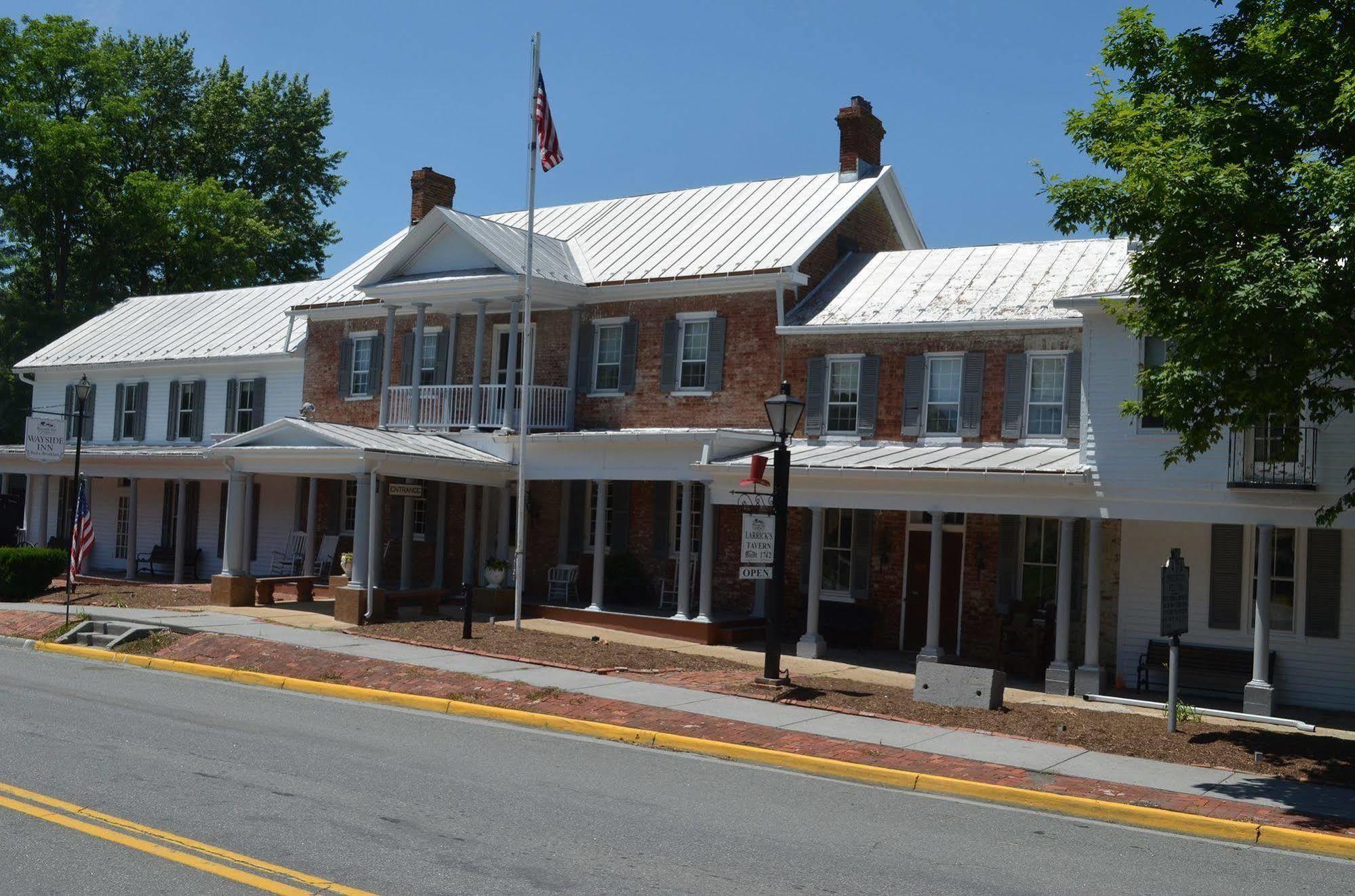 Wayside Inn Middletown Eksteriør billede