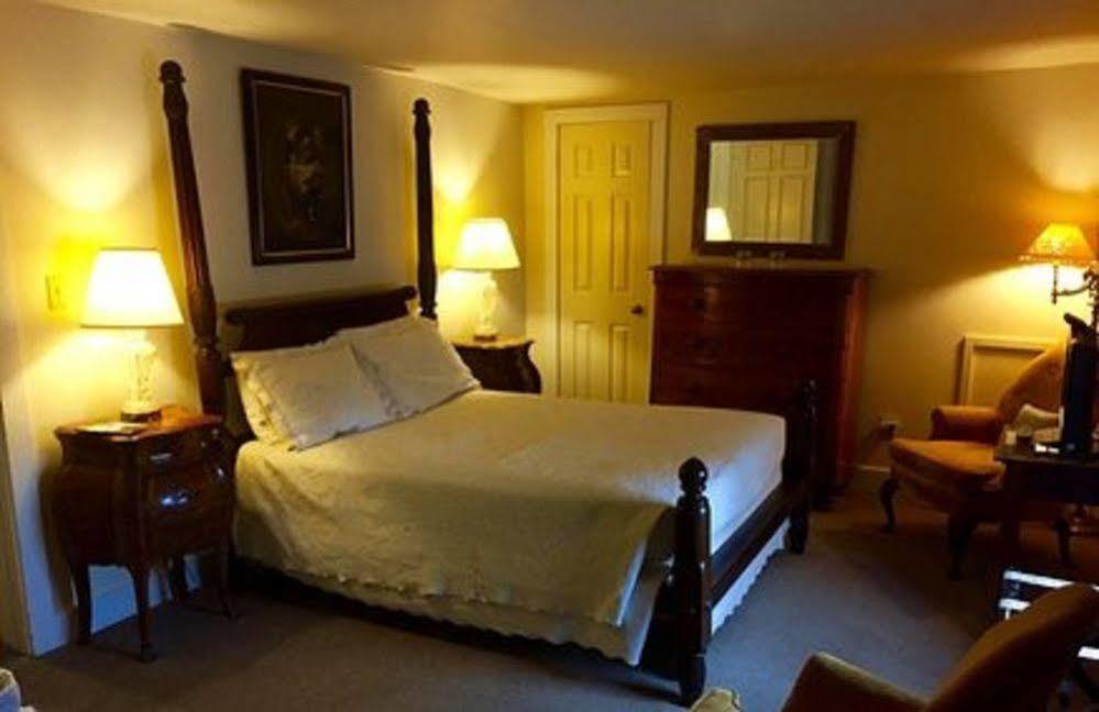 Wayside Inn Middletown Eksteriør billede